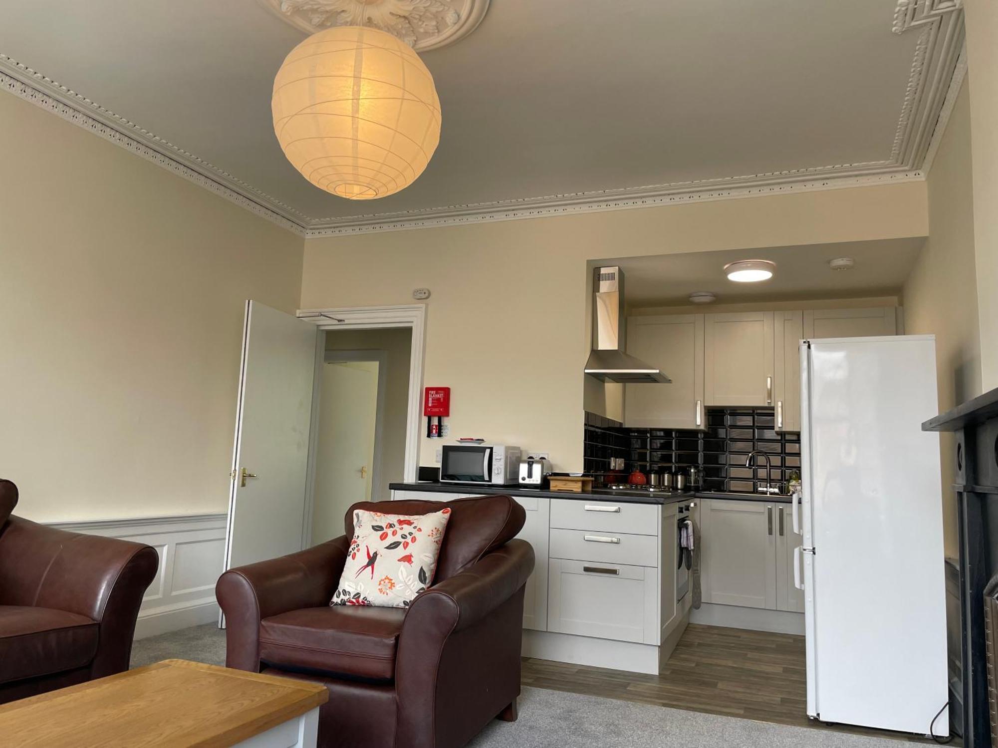 Newington Close To Royal Mile *